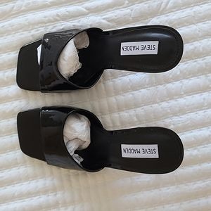 Signal Black Patent Brand new  Steve Madden